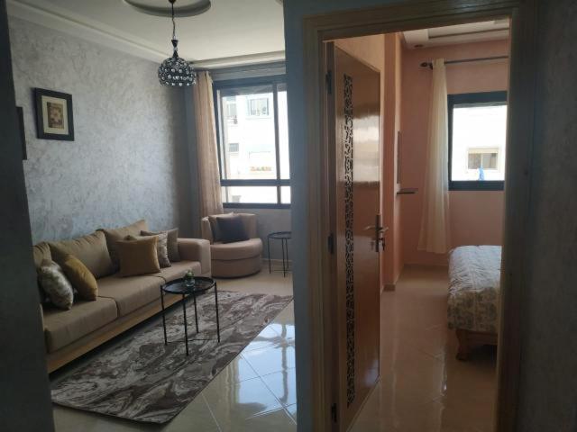 Appartement à alliance mehdia 2 juste pour couple marié on n'accepte pas les voyageurs célibataires ou les groupes d amis Kenitra Exterior foto